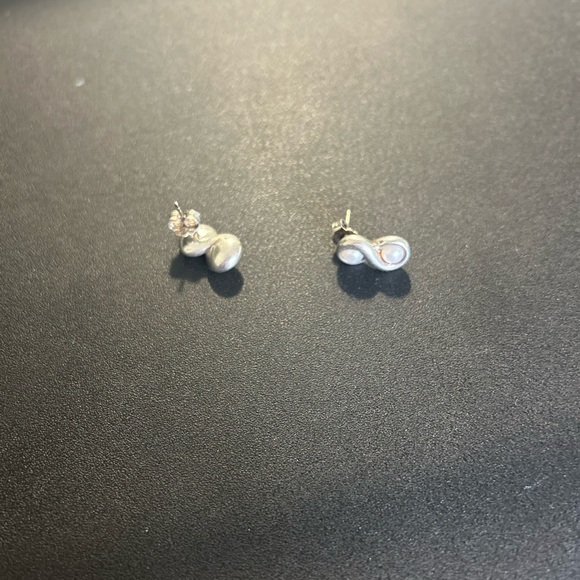 Tiffany & Co. Silver Pearl Earrings - Picture 3 of 7